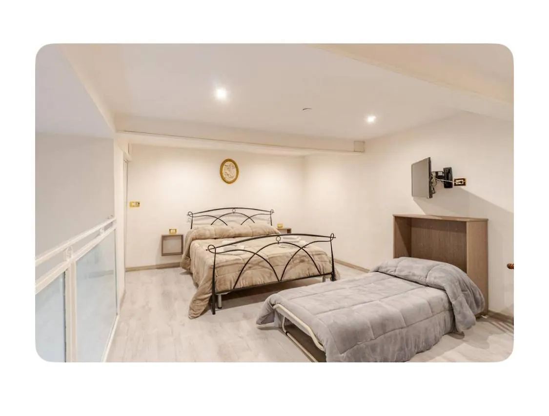 House Vincenza Apartman Nápoly 0*,  Olaszország